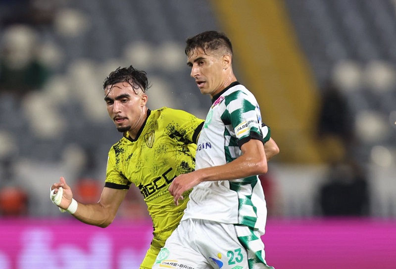 المغرب الفاسي 15 الرجاء والمغرب الفاسي يقتسمان النقاط في مباراة انتهت بالتعادل